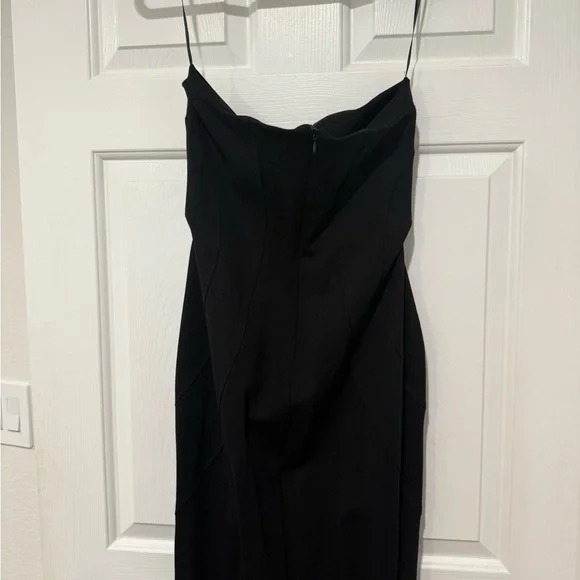 Showpo Black Strapless Dress with Slit and Sweetheart neckline - Picture 6 of 8